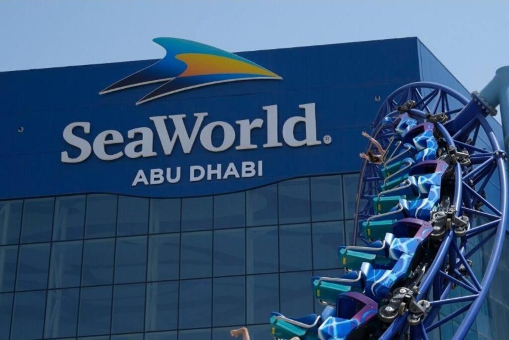 Апартаменти Cozy In Yas Island With Canal View